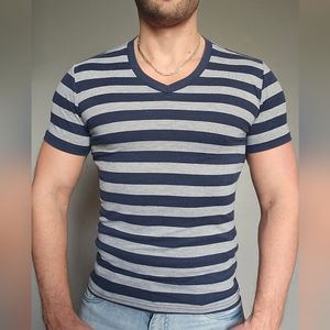 BDG - XS - Slim Fit - V-Neck - Striped - Grey Blue